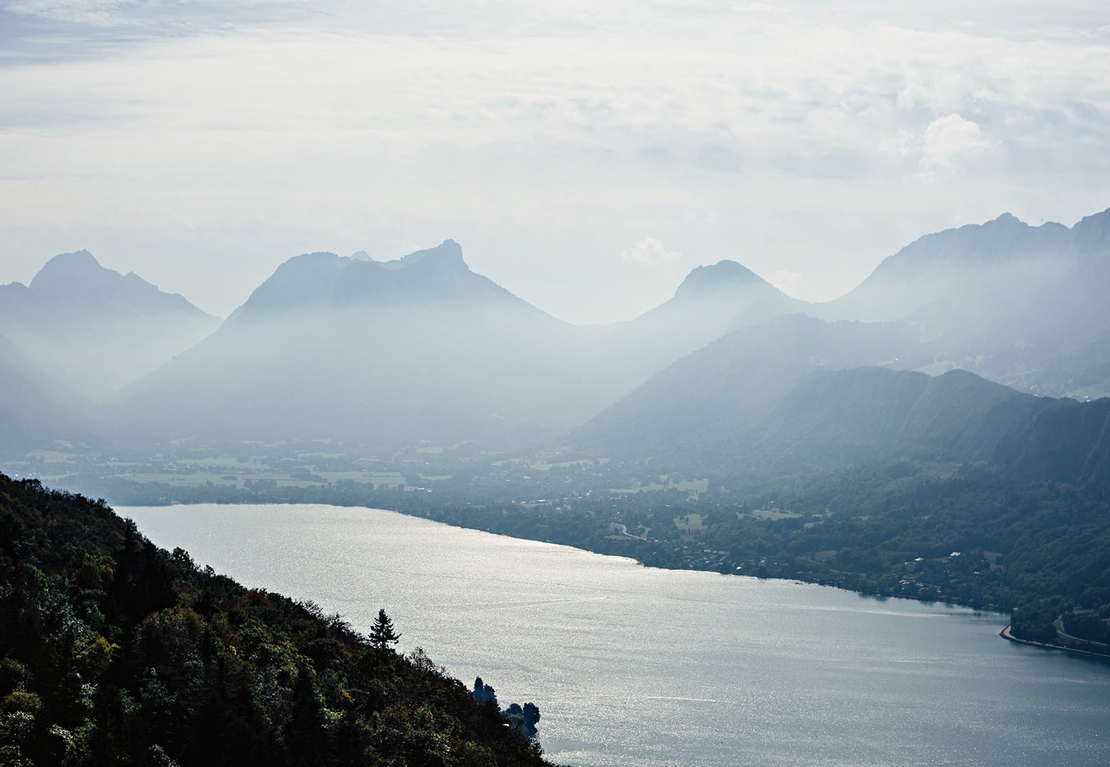 Lac d'Annecy, vue aérienne