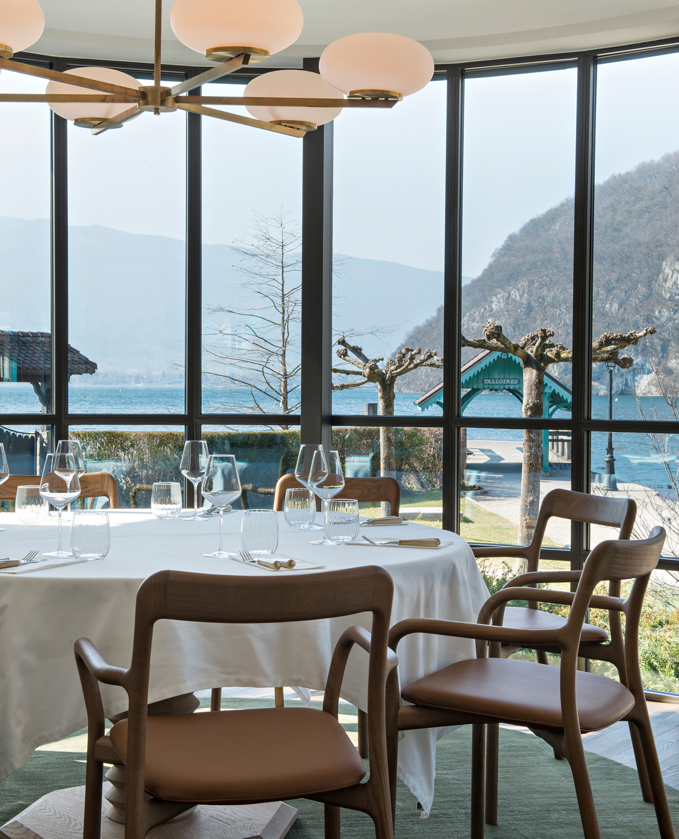 salle restaurant gastronomique lac annecy